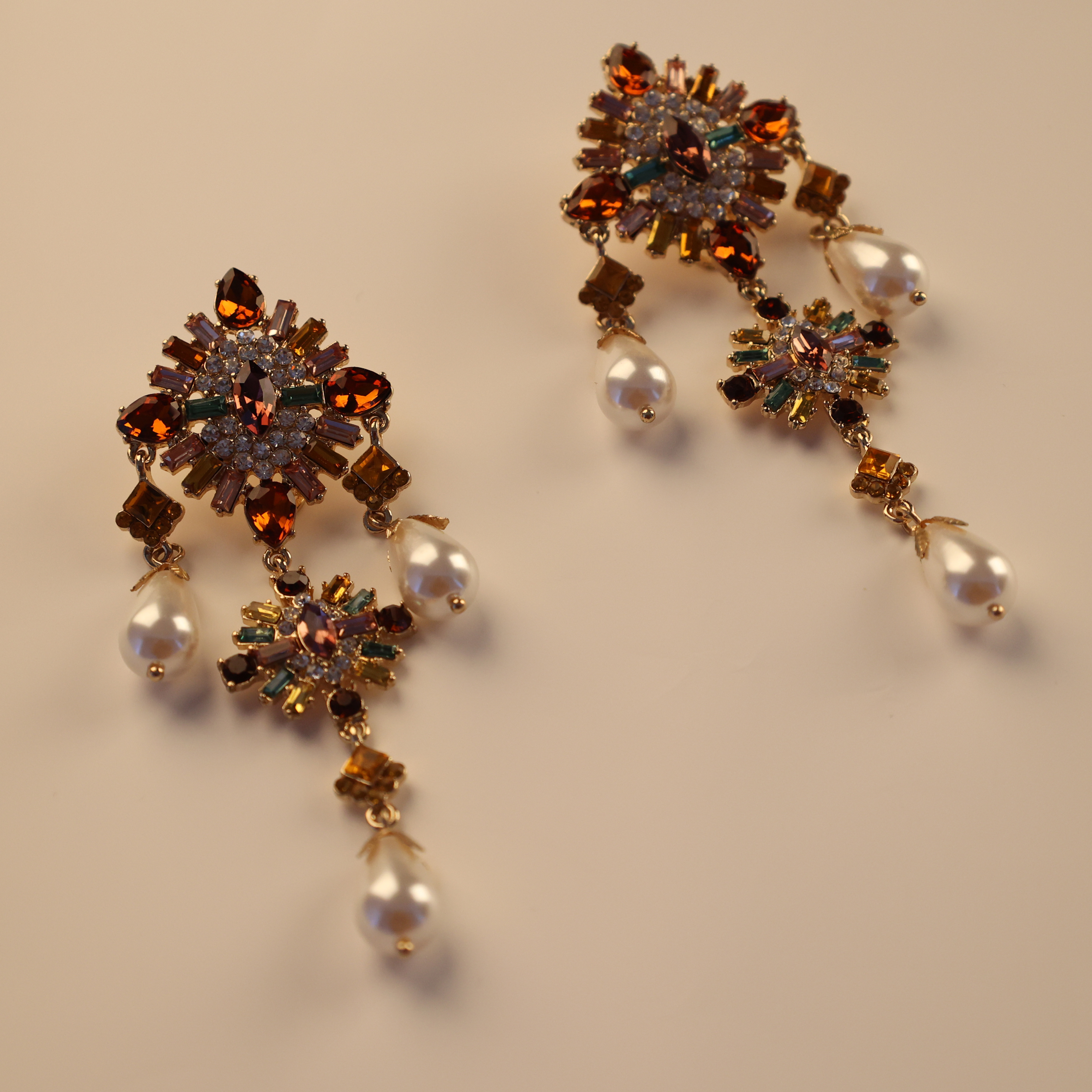 Fashion Jewelry Earrings Women Zircon Inlaid Gold-Plated Earrings